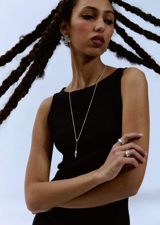 GORECHIK.SPRING24_pendulum_necklace_silver_balance_piercing_cross_onyx_img50.jpg