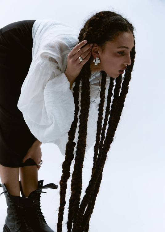 GORECHIK.SPRING24_rock_piercing_circle_silver_rings_cross_onyx_earringsimg34-2.jpg