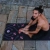 czarna-mata-do-jogi_5bd55a98-1493-435f-a2bd-934c93a5dea0_720x.webp