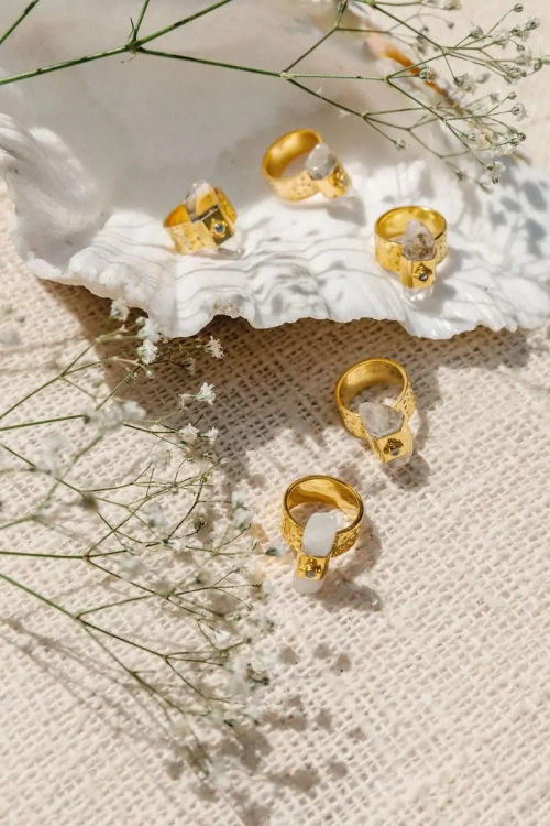 crystal-ring-03.webp